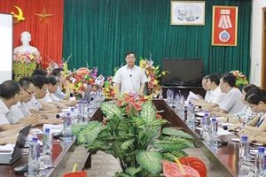 Đồng chí Phó Chủ tịch UBND tỉnh làm việc với Báo Sơn La
