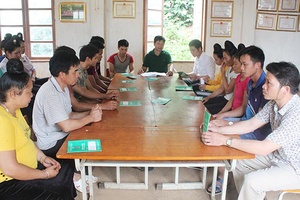 Người kết nối tín dụng ưu đãi đến với hộ nghèo