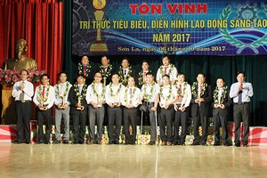 Tôn vinh tri thức tiêu biểu, điển hình lao động sáng tạo năm 2017