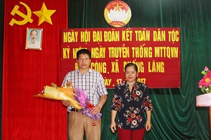 Bản Còng tổ chức Ngày hội đại đoàn kết toàn dân tộc