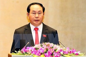 Chủ tịch nước Trần Đại Quang gửi lẵng hoa chúc mừng các nhà giáo lão thành
