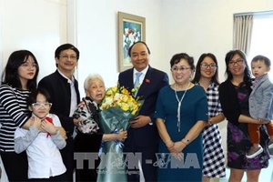 Thủ tướng Nguyễn Xuân Phúc thăm hỏi, chúc mừng các nhà giáo nhân dịp 20/11