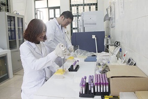 Góp sức ngăn chặn HIV/AIDS lây lan trong cộng đồng
