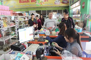 Đẩy mạnh phát triển thương mại điện tử