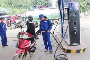 Thay thế xăng RON 92 bằng xăng E5: Sẵn sàng trước giờ G