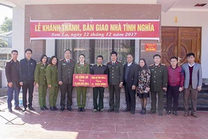 Công an Sơn La: Trao nhà tình nghĩa cho thân nhân gia đình liệt sỹ