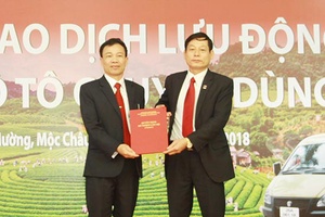 Agribank Mộc Châu khai trương điểm giao dịch bằng ô tô chuyên dùng tại xã Nà Mường