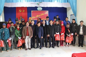 Nhiều hoạt động quan tâm chăm lo đời sống tinh thần, vật chất cho đồng bào các dân tộc nhân dịp Tết Nguyên đán 2018