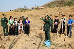 Những người lính trên đỉnh Pu Hao