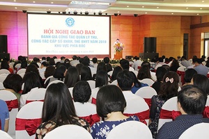 Giao ban đánh giá công tác quản lý thu, cấp sổ BHXH, thẻ BHYT năm 2018 khu vực phía Bắc