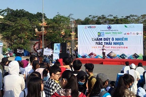 Chấm dứt ô nhiễm rác thải nhựa để bảo vệ môi trường