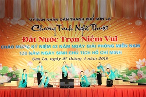 Chương trình nghệ thuật “Đất nước trọn niềm vui”