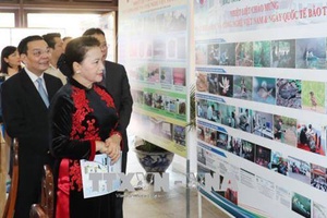 Đẩy mạnh ứng dụng thành tựu khoa học và công nghệ vào sản xuất và đời sống