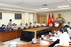 Tập trung quản lý hệ thống bán buôn, bán lẻ, các nhà thuốc trong và ngoài bệnh viện