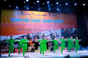 Chương trình biểu diễn nghệ thuật “Vang mãi khúc quân hành”