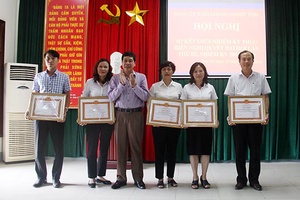 Đảng ủy Khối Doanh nghiệp tỉnh, Hội LHPN tỉnh: Sơ kết giữa nhiệm kỳ và 2 năm thực hiện Chỉ thị số 05 của Bộ Chính trị