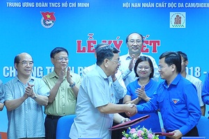 Phối hợp chăm sóc, giúp đỡ nạn nhân chất độc da cam