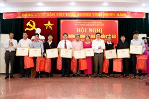 Biểu dương gia đình văn hóa tiêu biểu xuất sắc giai đoạn 2015 – 2017