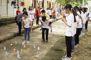 Chương trình trại hè tình nguyện “Nắng hạ”