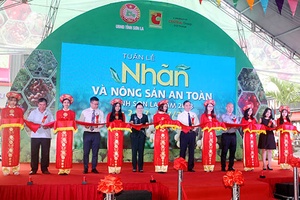 Khai mạc "Tuần lễ nhãn và nông sản an toàn tỉnh Sơn La năm 2018’’ tại siêu thị Big C Thăng Long (Hà Nội)