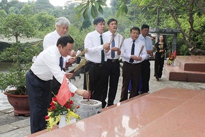 Các hoạt động thiết thực của lãnh đạo tỉnh nhân kỷ niệm Ngày Thương binh, Liệt sỹ (27/7/1947- 27/7/2018)