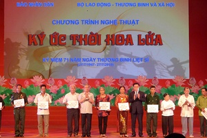 "Ký ức thời hoa lửa" - chương trình nghệ thuật tri ân các anh hùng liệt sĩ