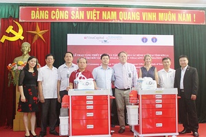VinaCapital: Hỗ trợ thiết bị y tế cho các bệnh viện trên địa bàn tỉnh
