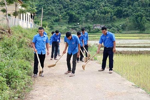 Tuổi trẻ Sốp Cộp sôi nổi các hoạt động tình nguyện