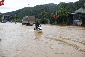 Về vùng lũ Mai Sơn