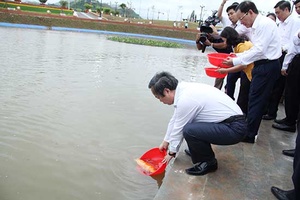 Lễ thả cá, trồng cây xanh khu vực ao cá Bác Hồ tỉnh Sơn La