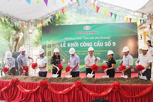 Lễ khởi công xây dựng cầu dân sinh bản Tậu