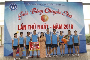 BHXH tỉnh: Giải bóng chuyền hơi lần thứ nhất - năm 2018