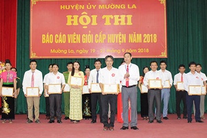 Huyện ủy Mường La: Hội thi báo cáo viên giỏi năm 2018