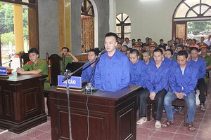 Trên đỉnh núi sương trắng Kỳ 1: “Nhà nước Mông” ảo tưởng