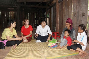 Nâng bước học sinh nghèo vượt khó