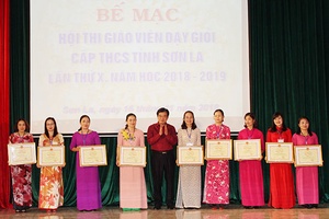 Bế mạc Hội thi giáo viên dạy giỏi bậc THCS tỉnh lần thứ X