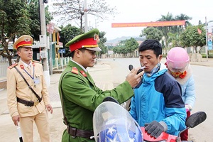 Sông Mã tăng cường đảm bảo trật tự an toàn giao thông