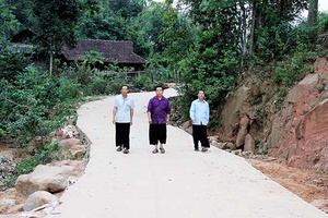 Cuộc sống mới dưới chân núi Pha Luông