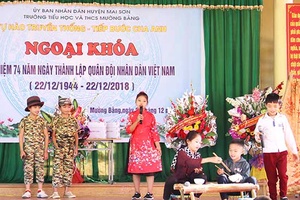Trường TH - THCS Mường Bằng: Ngoại khóa kỷ niệm Ngày thành lập Quân đội nhân dân Việt Nam