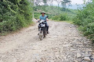 Cần nâng cấp tỉnh lộ 101 đoạn qua xã Mường Tè - Quang Minh