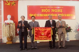 Hội nghị tổng kết và vinh danh khuyến học, khuyến tài năm 2018