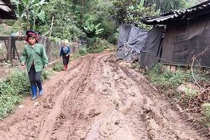 Gian nan đường về Buôm Khoang