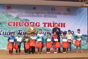 Chương trình xuân tình nguyện 2019 tại xã Nà Bó