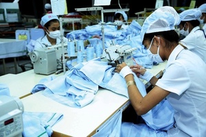 Cần có các giải pháp mạnh để phục hồi nền kinh tế