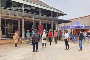 Tăng bất thường lượng người và phương tiện qua chốt kiểm soát dịch bệnh COVID-19 tại Vân Hồ