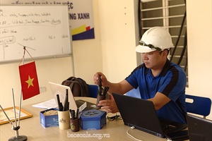 Những chàng trai đưa sản phẩm than tre tinh dầu Mộc Sa ra thế giới