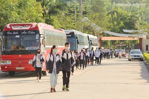 Học sinh các cấp học trong tỉnh trở lại trường sau thời gian nghỉ phòng, chống dịch COVID-19