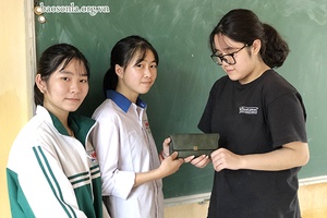 Đoàn trường THPT Mộc Lỵ: Trả lại hơn 23 triệu đồng cho người đánh rơi