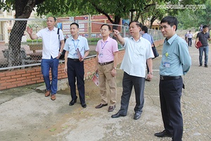 Đồng chí Phạm Văn Thủy, Phó Chủ tịch UBND tỉnh kiểm tra công tác chuẩn bị đón lưu học sinh Lào quay trở lại học tập