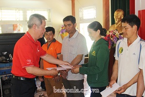 Quỹ “Vì cuộc sống tươi đẹp” của Công ty BHNT Dai-ichi Việt Nam: Hỗ trợ người dân huyện Mộc Châu khắc phục hậu quả thiên tai